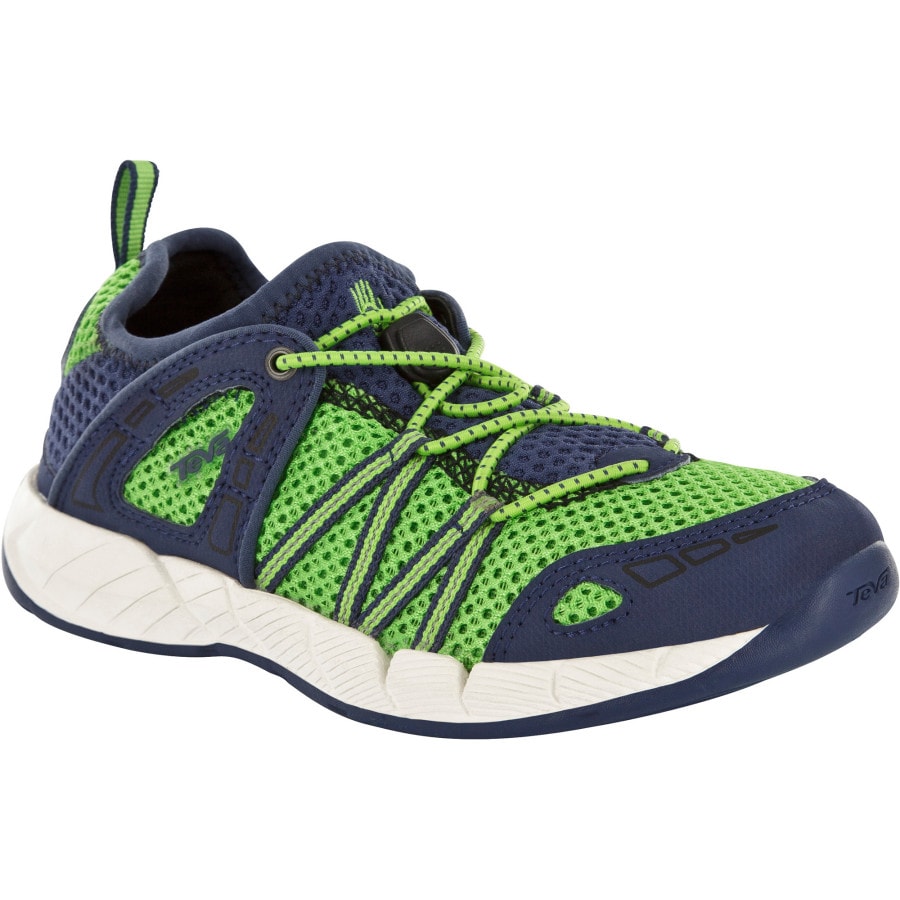 Water shoes for boys boys' water shoes & sandals Let your little boy splash around the shallows without worrying about him scraping up his feet. Buy some shoes that will protect his toes and last in the water .