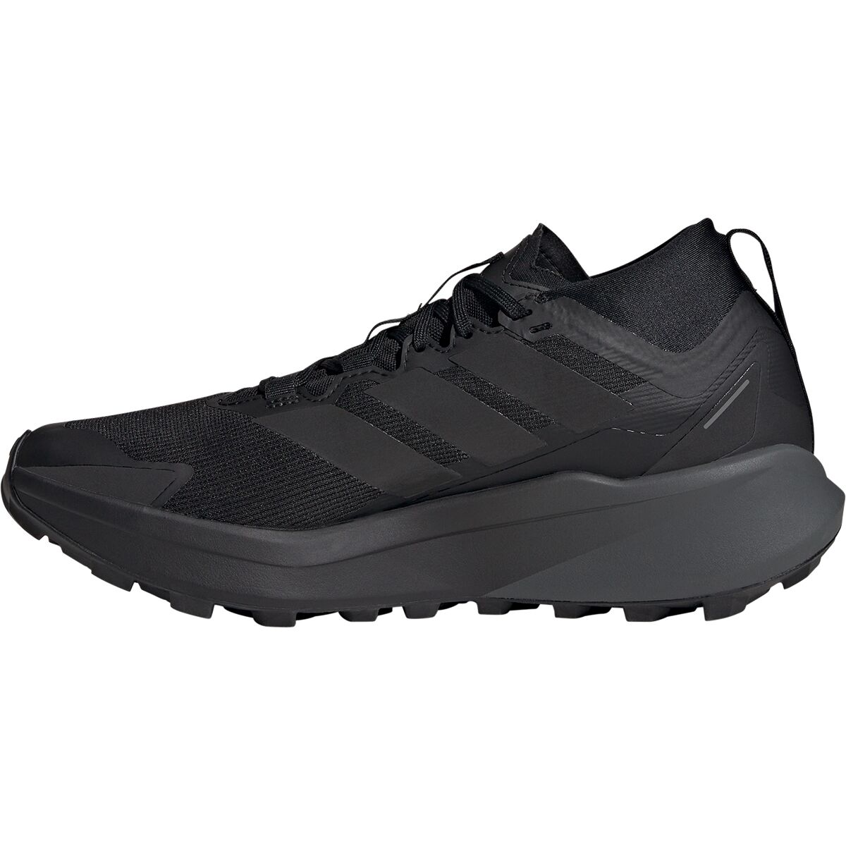 値段交渉⭕️ adidas TERREX AGRAVIC 黒 レフリー　審判 値段交渉⭕️ adidas TERREX AGRAVIC 黒 レフリー 審判 - メルカリ