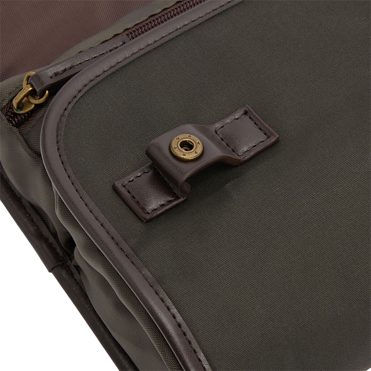 Barbour Wax Hanging Washbag - Travel