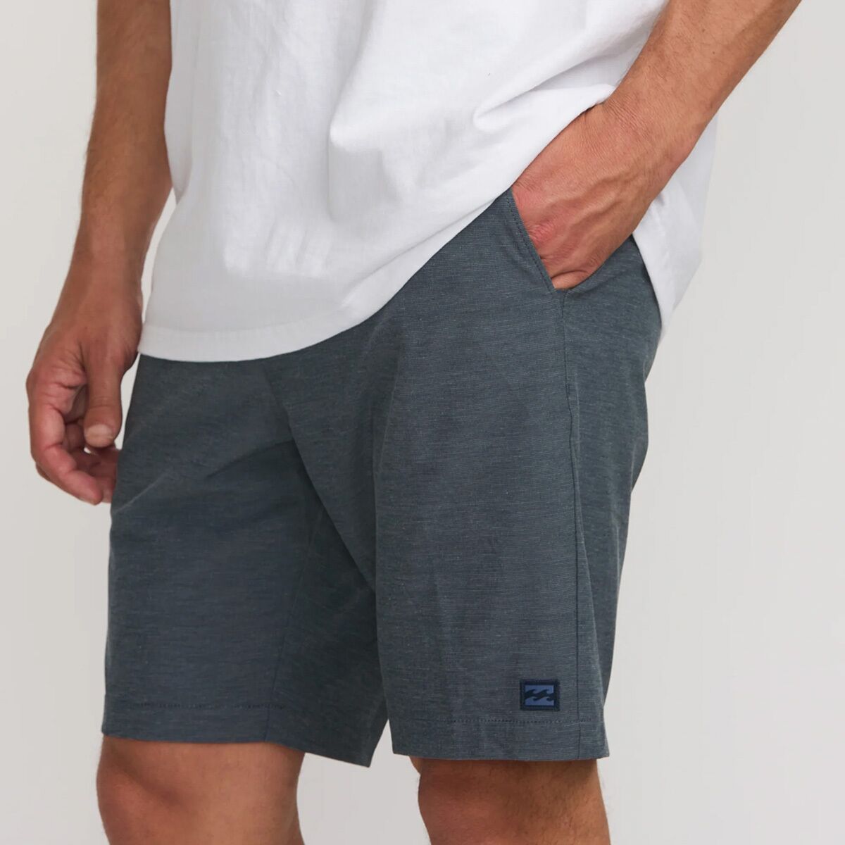Billabong Crossfire Mid Submersible 19in Short - Men's