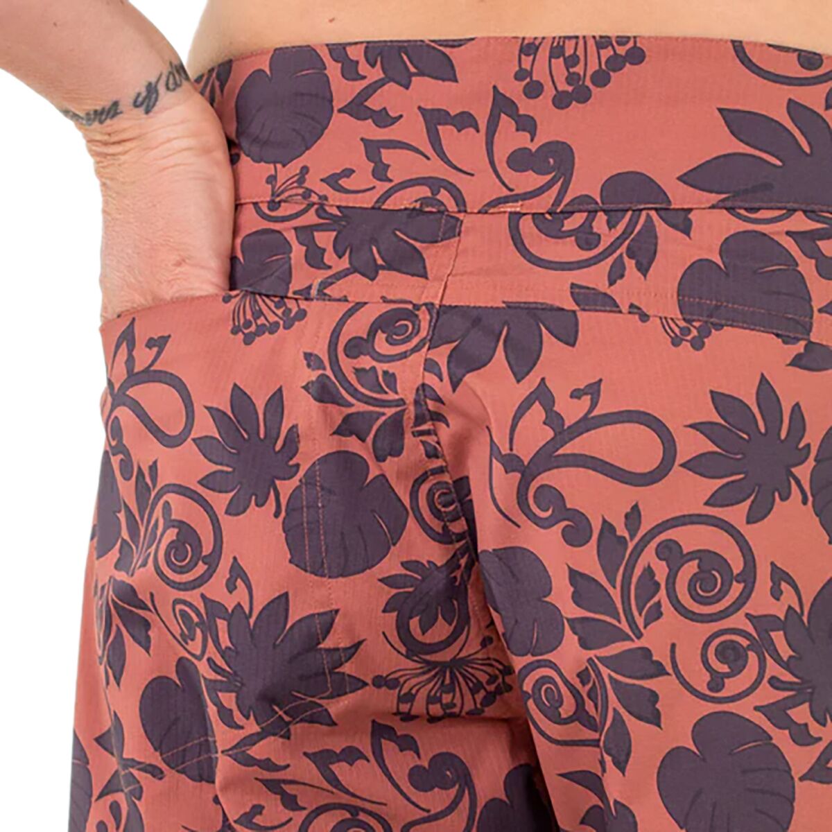 Club Ride Apparel Savvy 11in Paisley Print Short - Women's | eBay