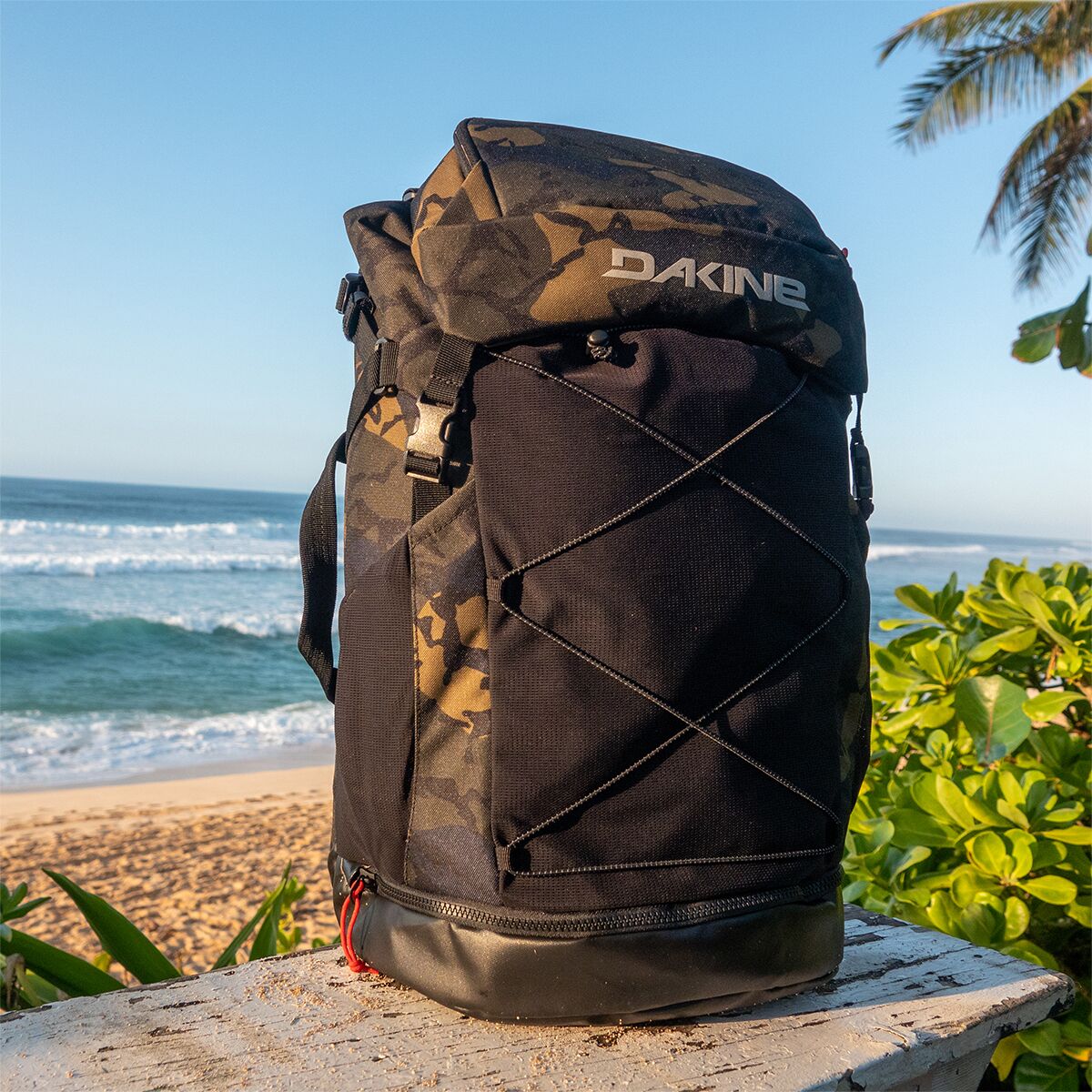 DAKINE Mission Surf Dlx Wet/Dry 40L Backpack - Surf