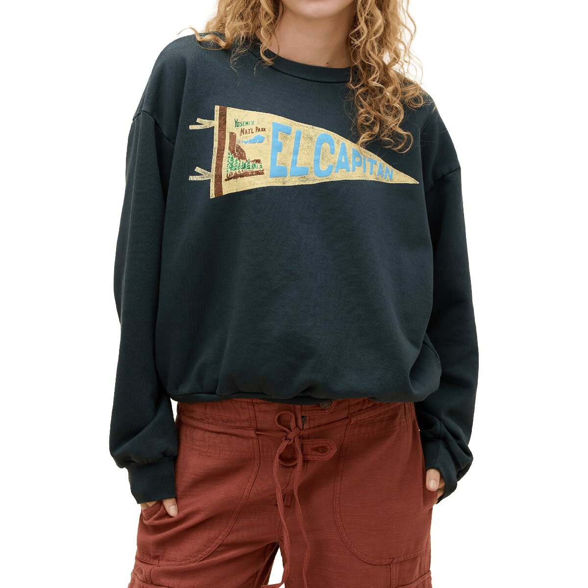 Image of DAYDREAMER El Capitan Flag Oversized Crew Sweatshirt - Women's Vintage Black, L/XL