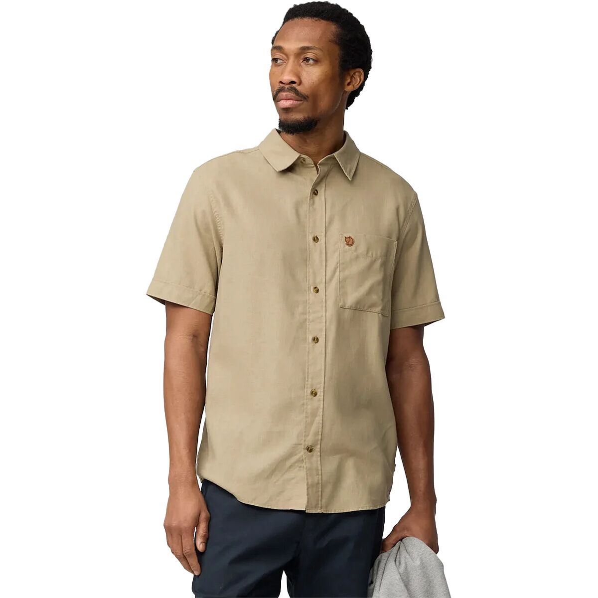 Image of Fjallraven Ovik Travel Shirt - Men's Chalk White/Sand Stone, L