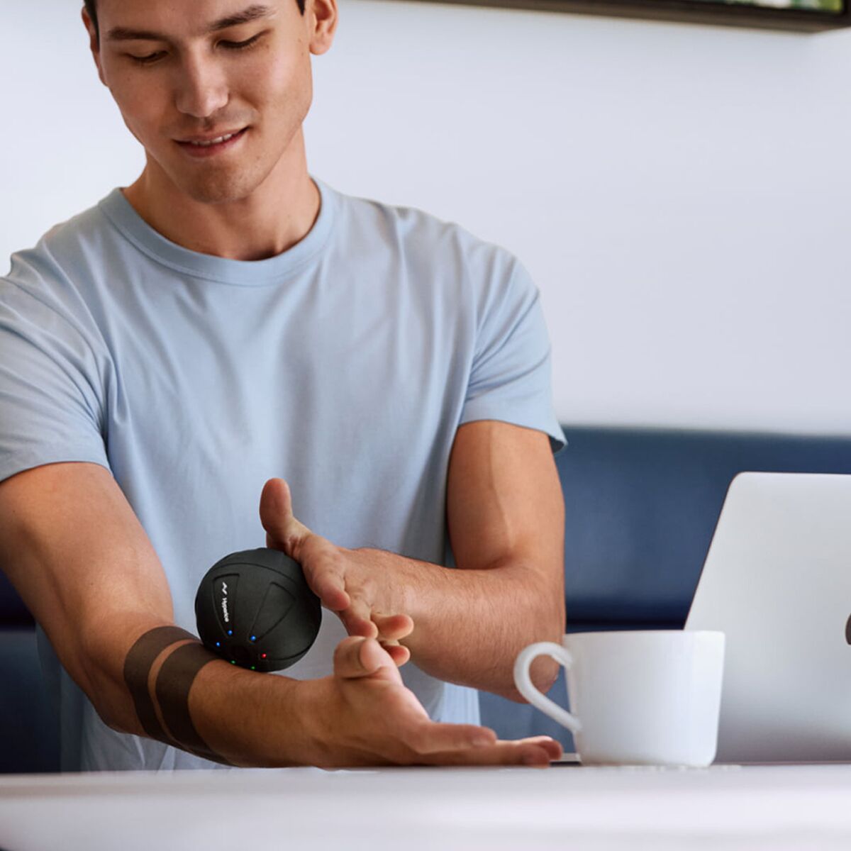 Hyperice Hypersphere Go Vibrating Massage Therapy Ball Big Apple Buddy