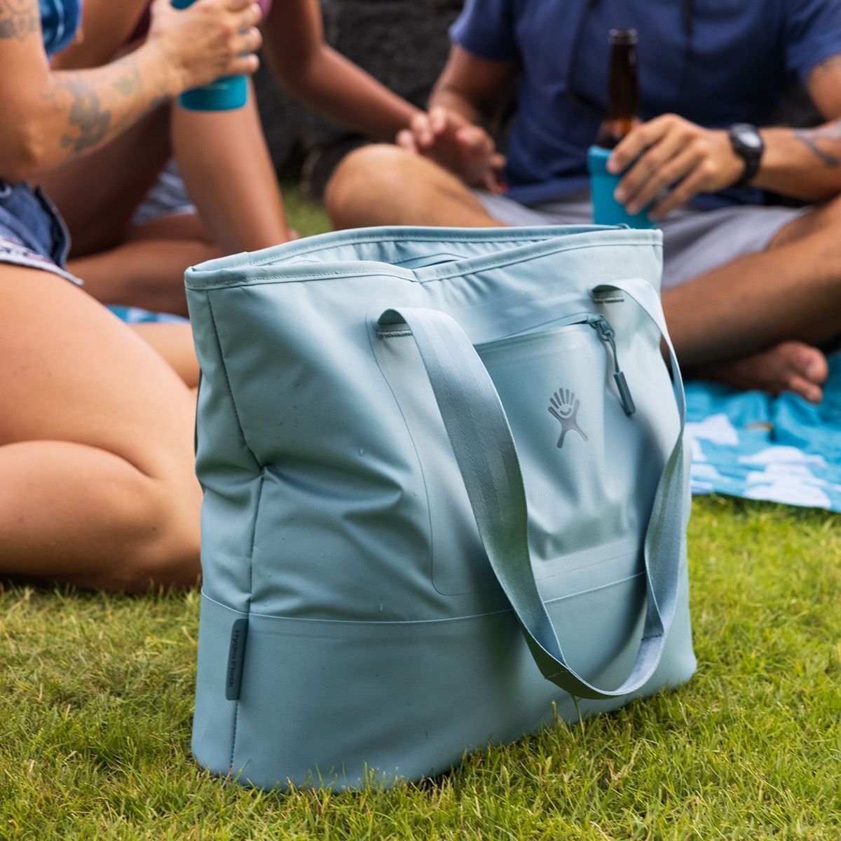 Hydro Flask Insulated Tote 20L - Moosejaw