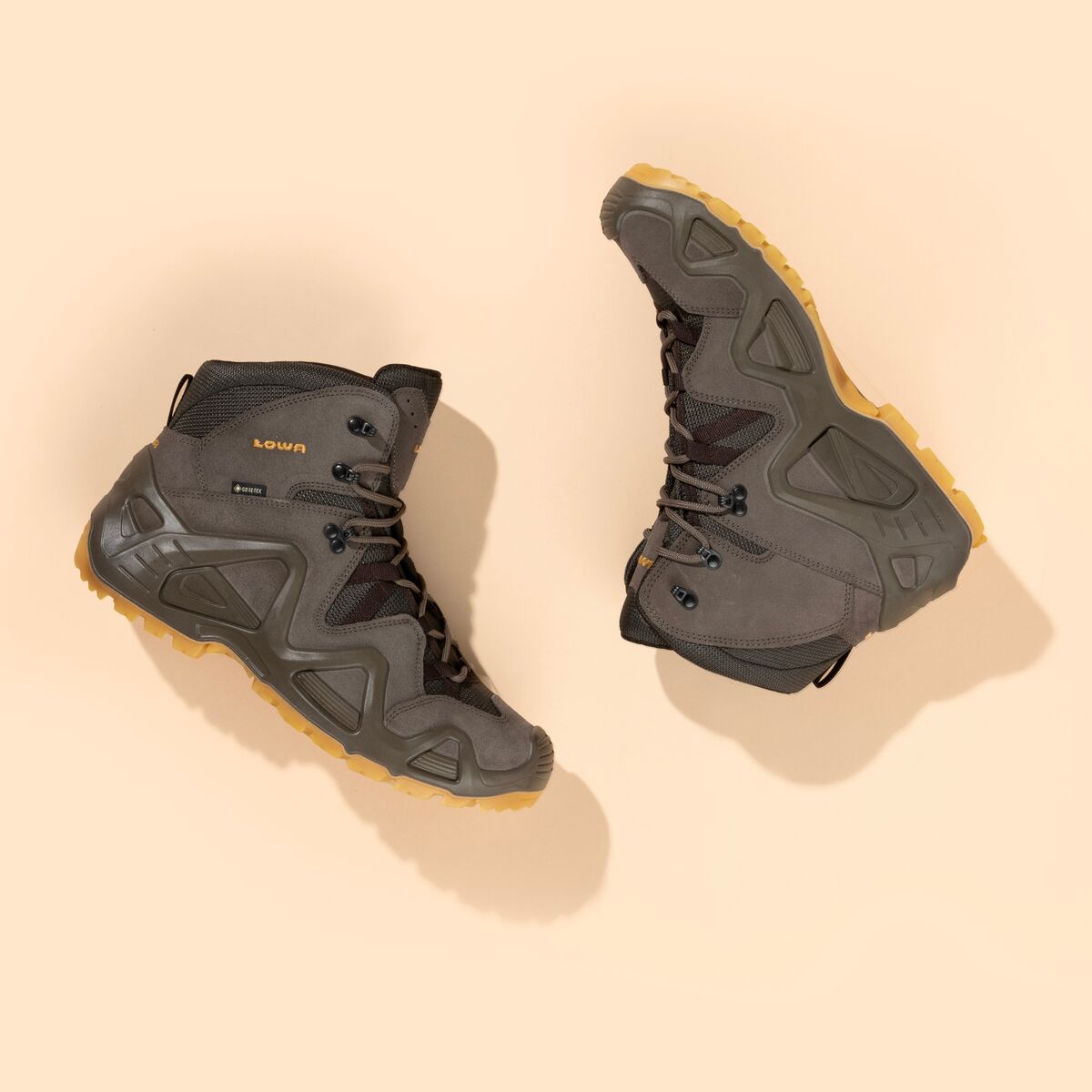 lowa coyote brown boots