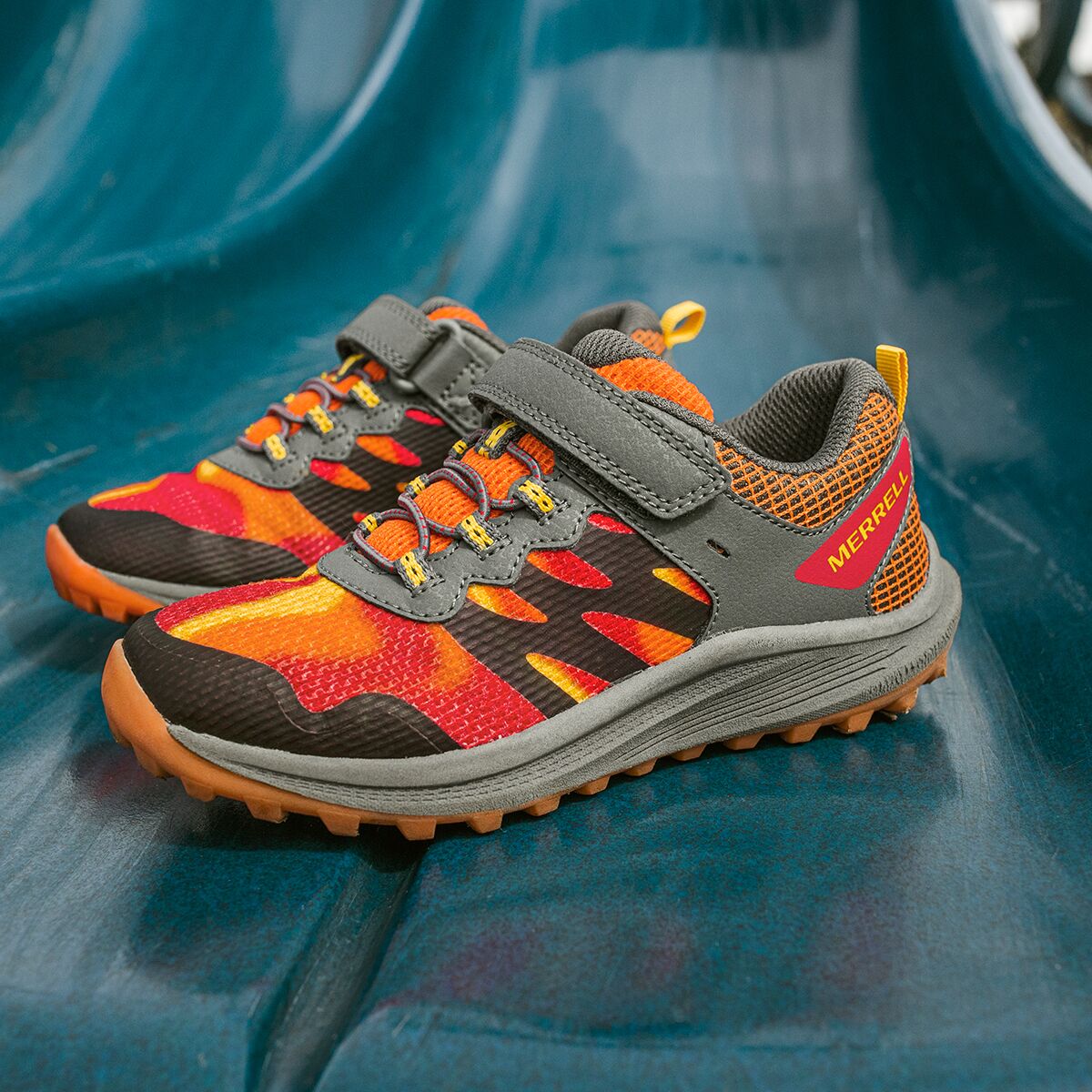 Merrell Kids メレル 男の子用 キッズシューズ 子供靴 スニーカー 運動靴 Nova 3 (Little Kid/Big Kid) - Rainbow Leopard メレル スニーカー キッズ ジュニア 子供 ハット モック 2.0