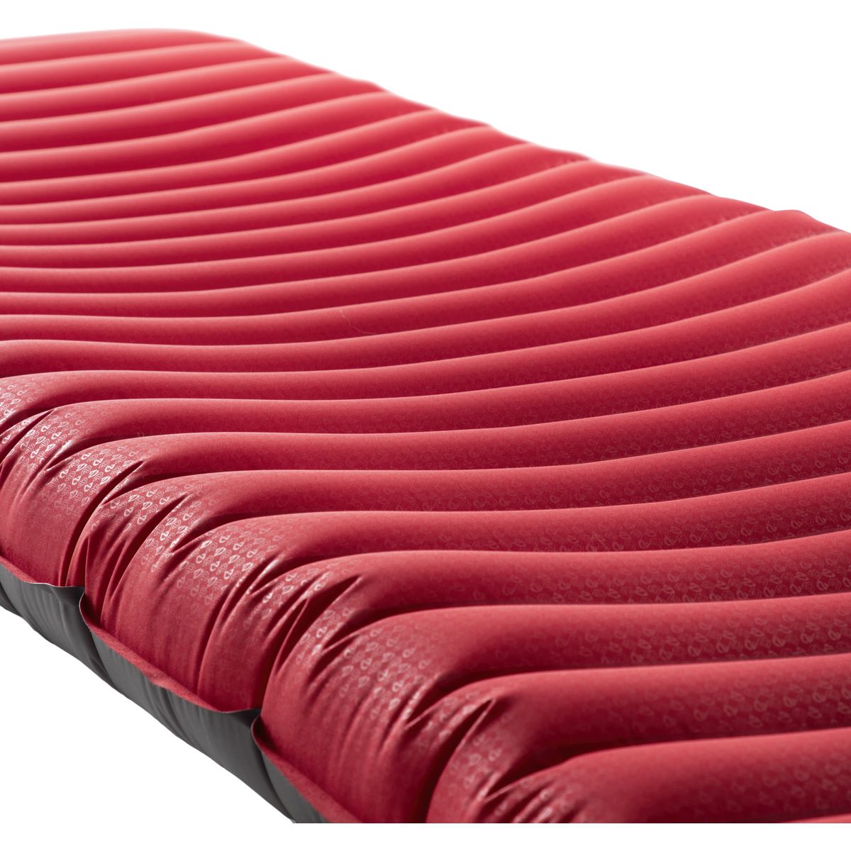 NEMO Equipment Inc. Cosmo 3D Insulated Sleeping Pad - Hike NEMO Equipment Inc. Cosmo 3D Insulated Sleeping Pad - Hike