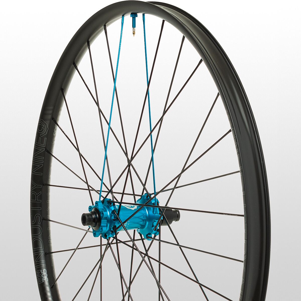 Industry Nine Hydra Enduro 305 V3 29in Super Boost 157 Wheelset - Bike