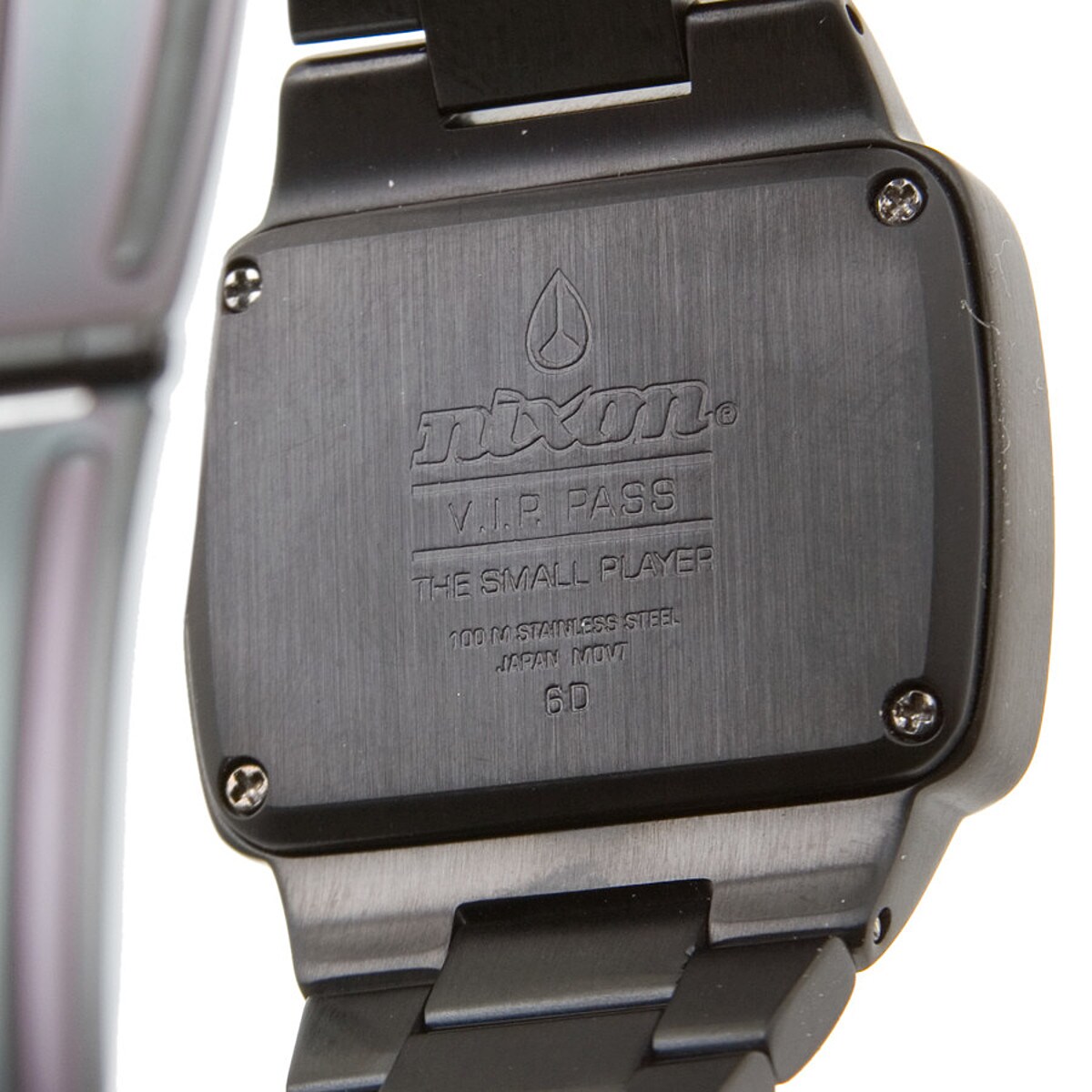Nixon small sales player watch