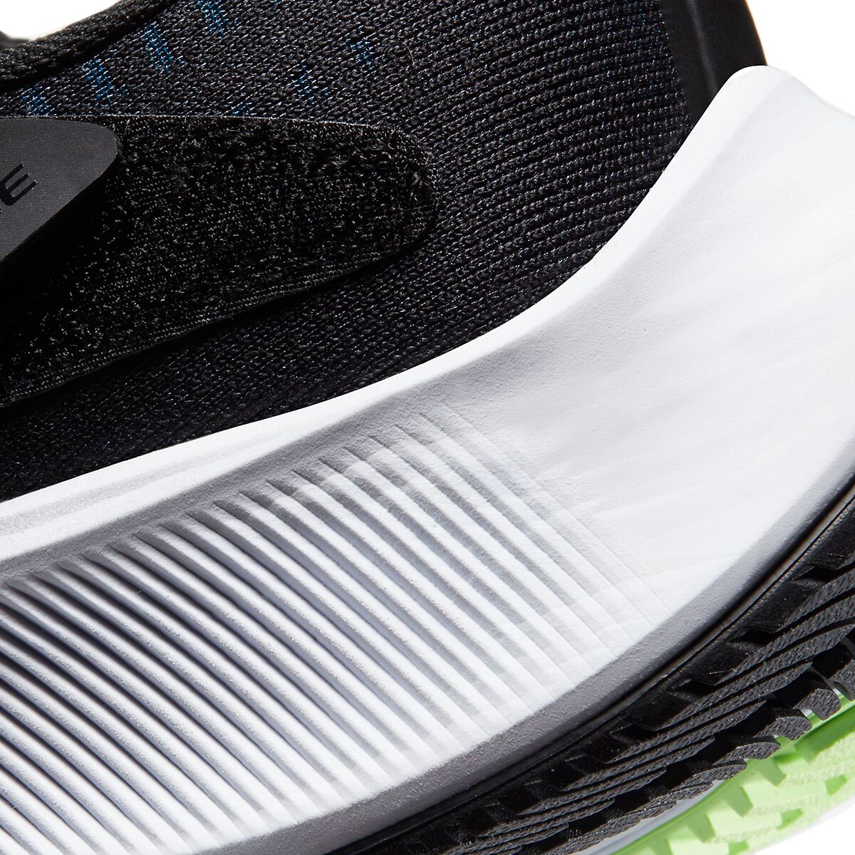 nike air zoom pegasus 37 flyease women's running shoe