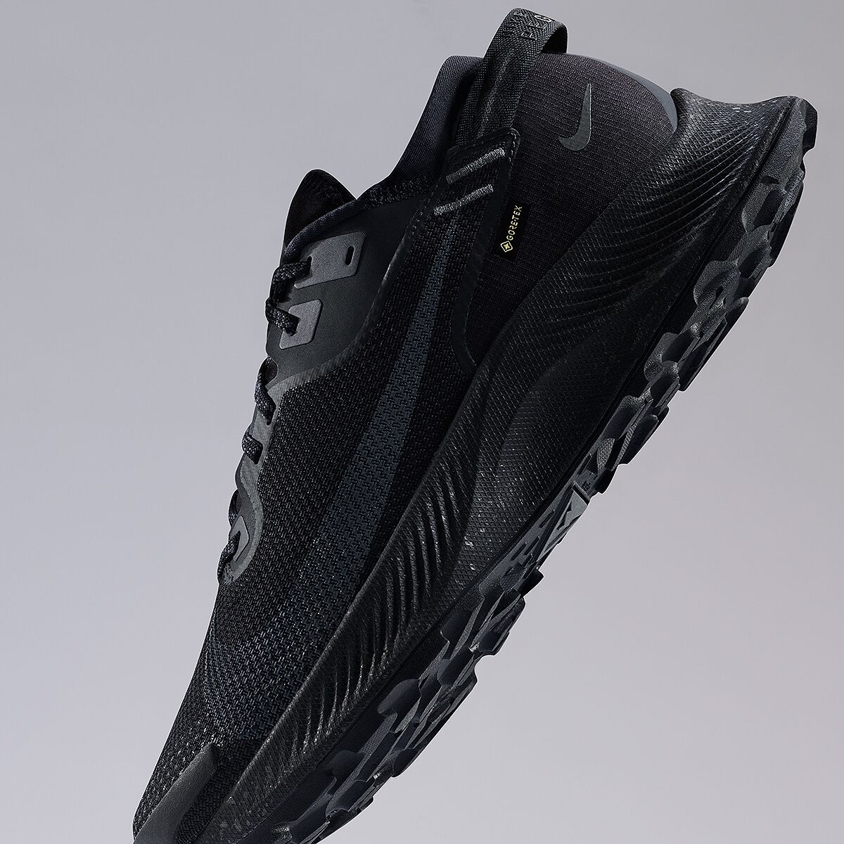 【NIKE】Pegasus Trail 2 Gore Tex Trail Running Nike Pegasus Trail 2 GORE-TEX Running Shoe - Men's - Footwear