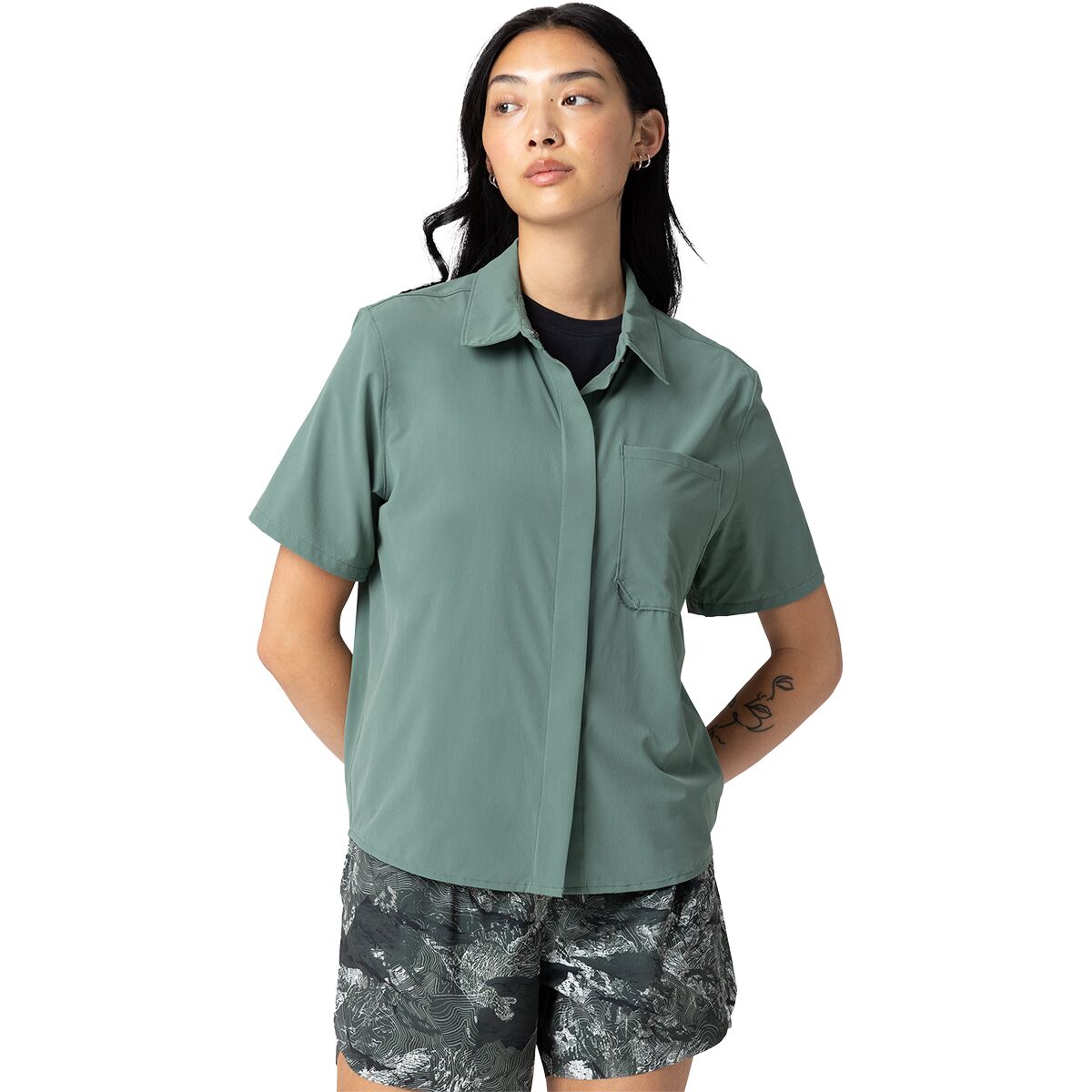 Image of Outdoor Research Astroman Short-Sleeve Sun Shirt - Women's Malachite, L