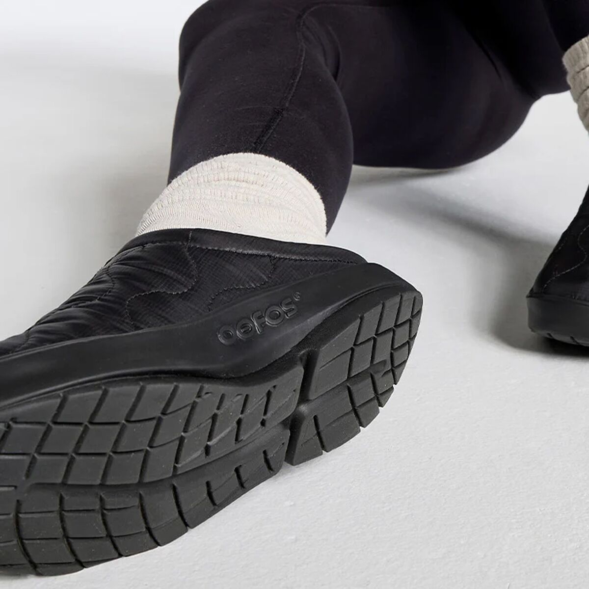 Oofos OOcoozie Thermo Mule Shoe - Women's - Footwear