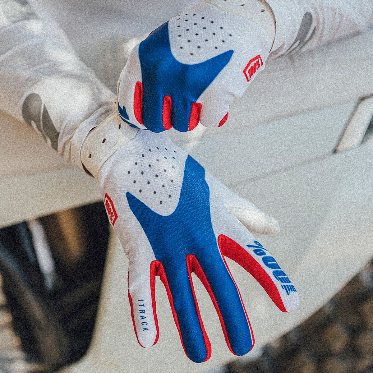 100% iTrack Glove - Men's