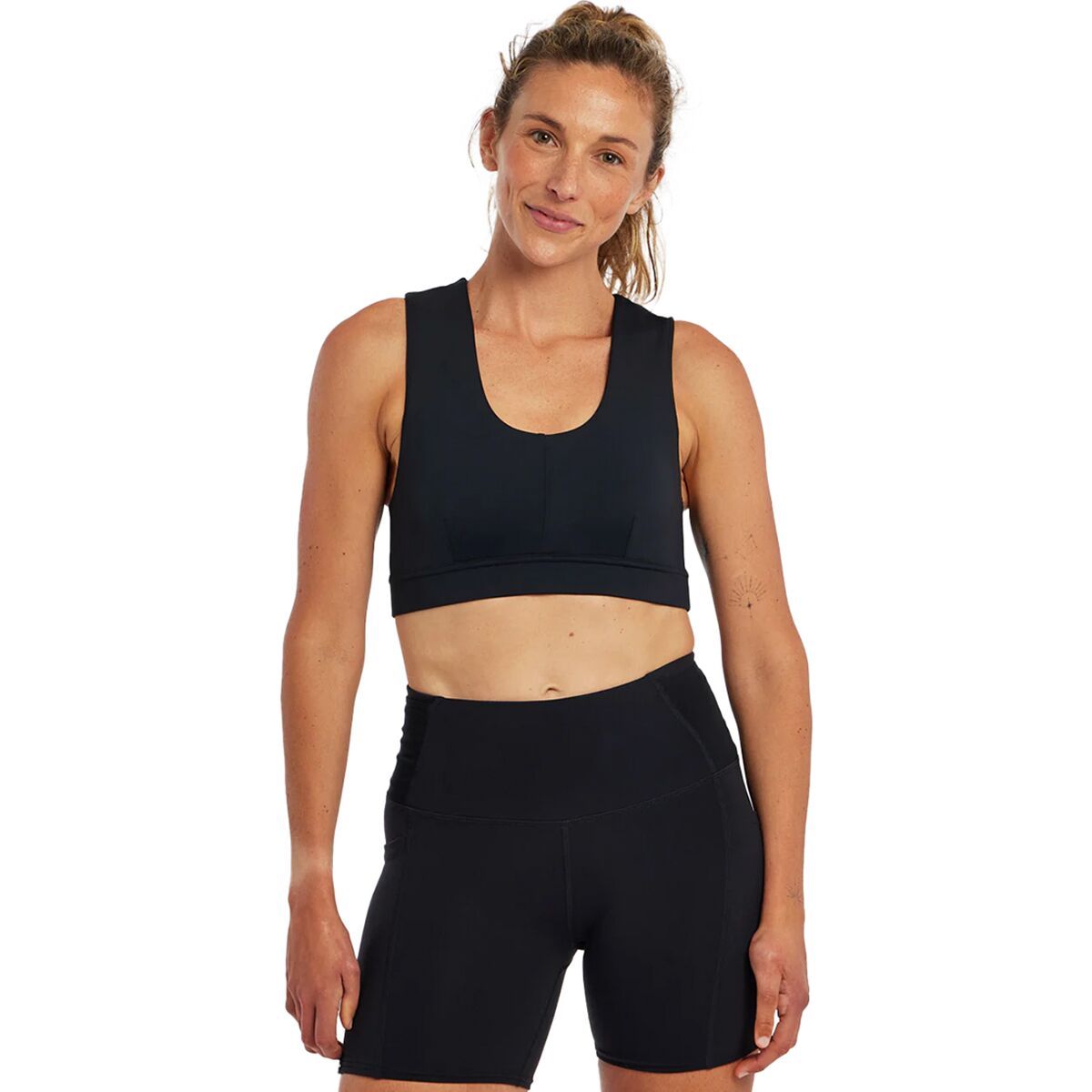 Image of Oiselle Flyout Bra - Women's Black, 6
