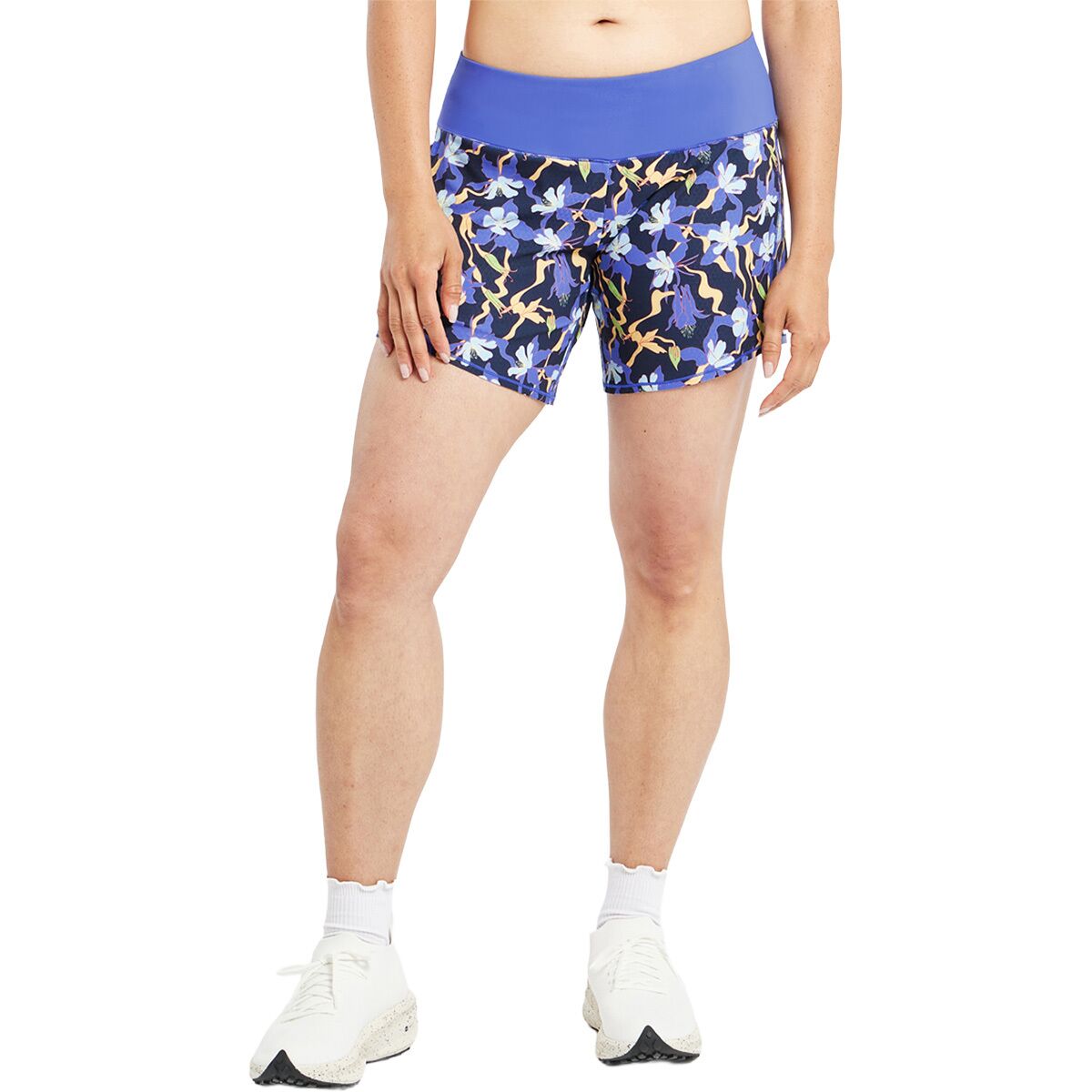 Image of Oiselle Roga Printed 6in Short - Women's Ink Blue Aquila Bloom, 12