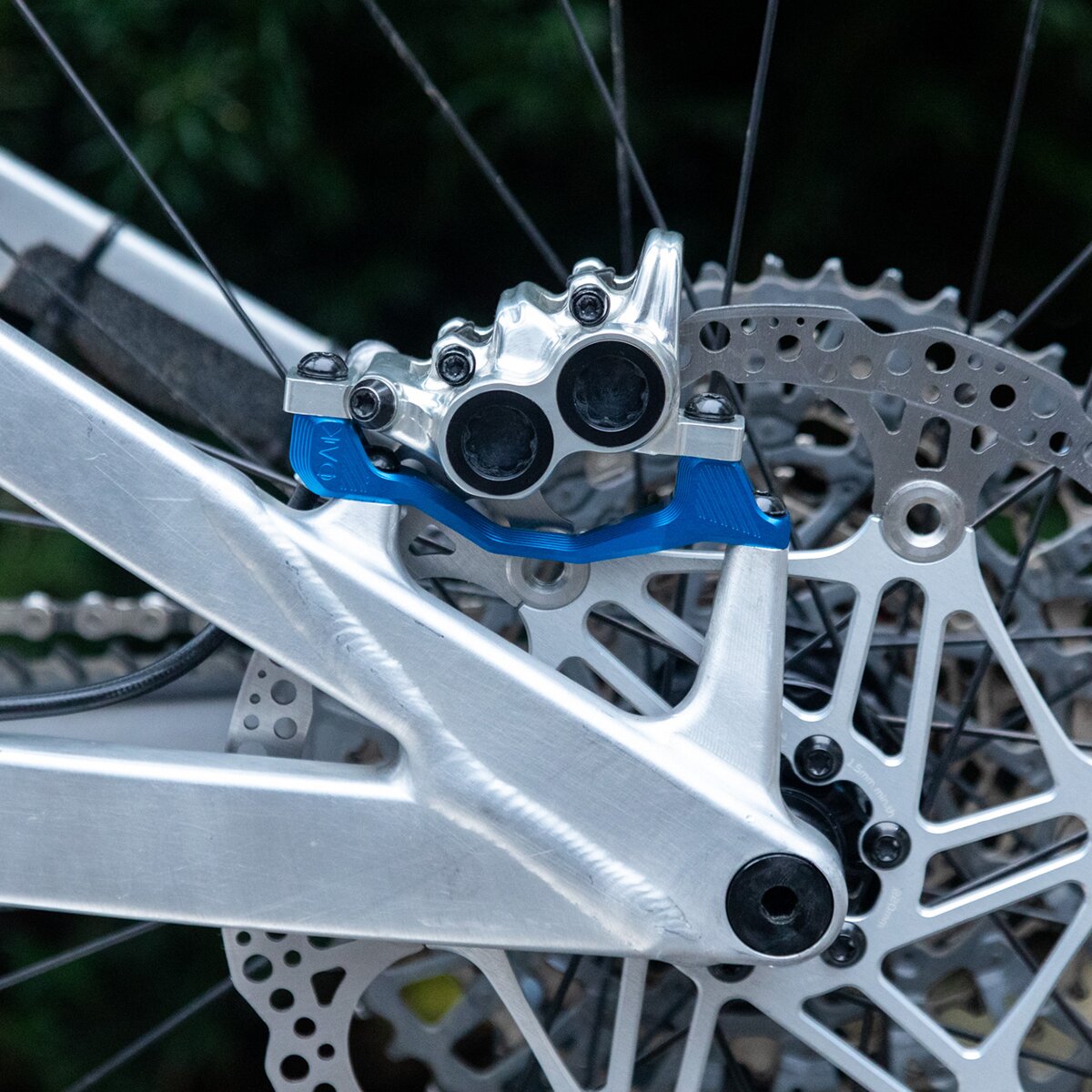 Image of OAK Components Plasmadapt Brake Adapter Blue, PM +40/43mm