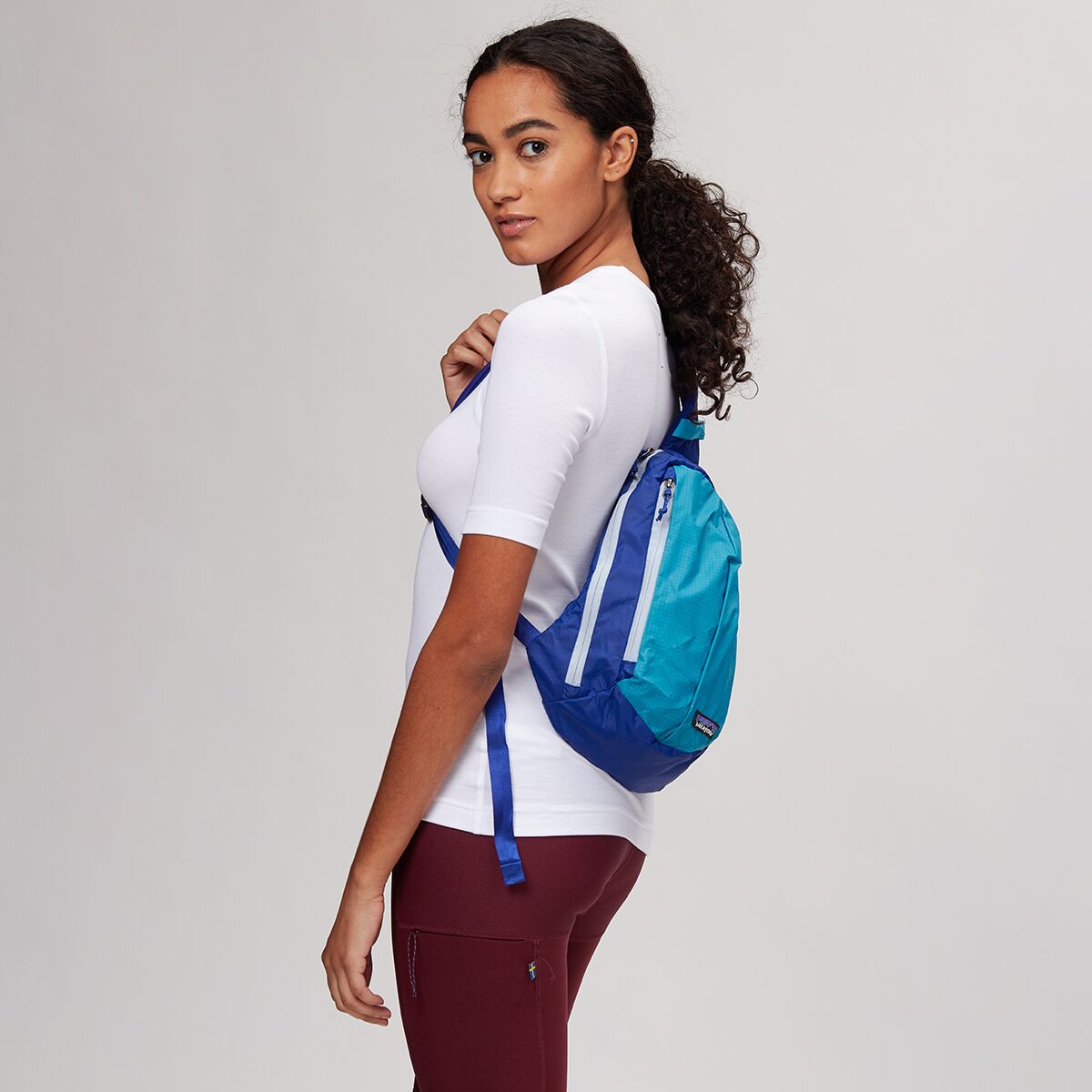 Patagonia black hole sling bag clearance