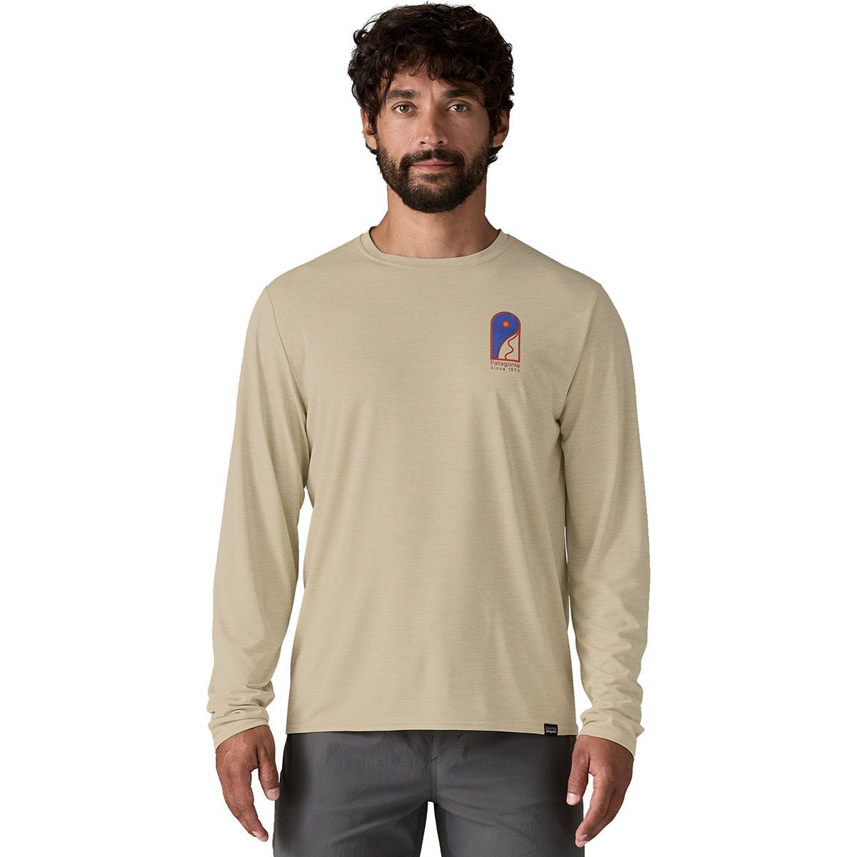 Image of Patagonia Cap Cool Daily Graphic Long-Sleeve Shirt - Lands - Men's Earlylines: Pumice X-Dye, S