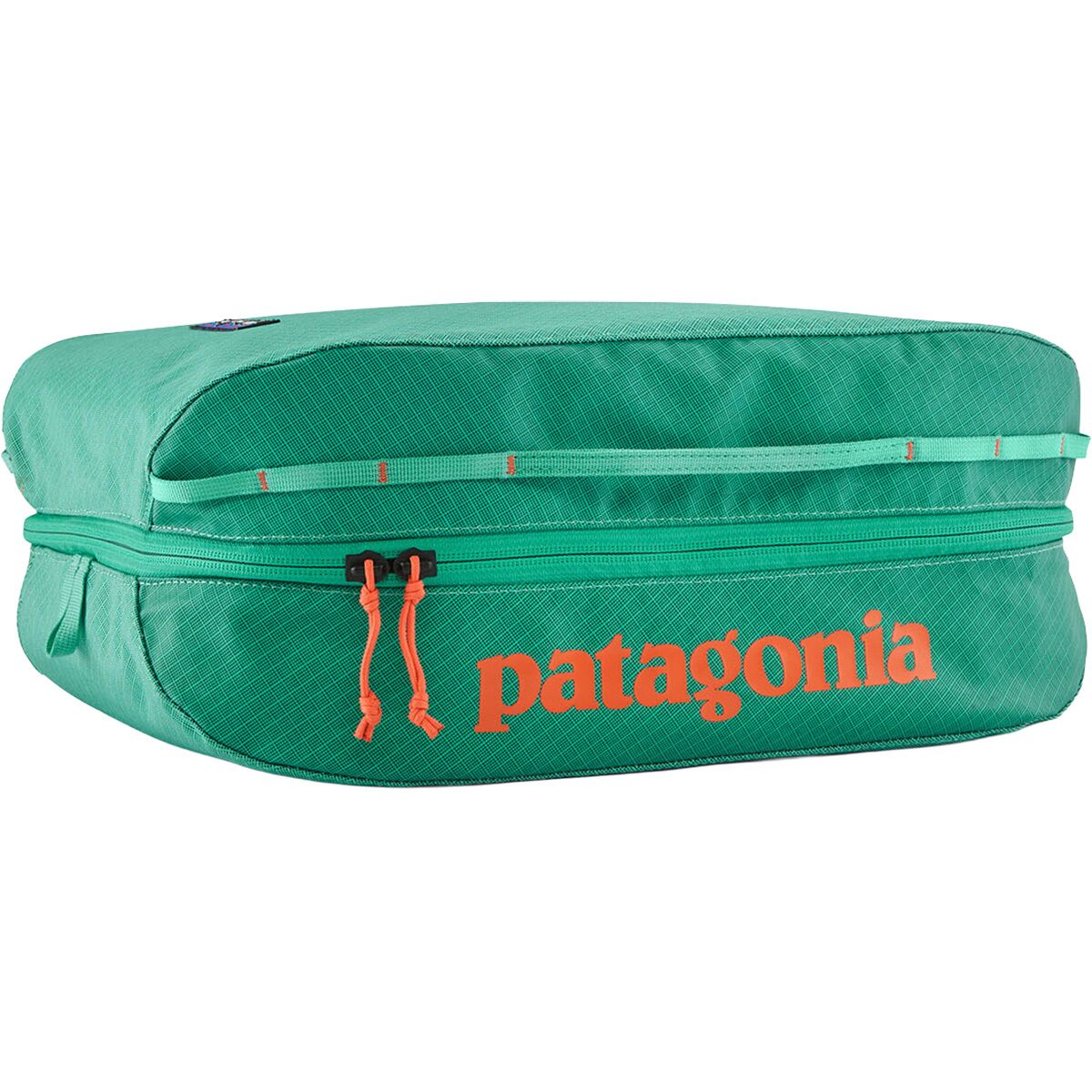 toiletrry bag patagonia Black Hole Mini MLC Pack 30L Luggage Pros one side is mesh for easy visibility Patagonia Black Hole Cube 3L