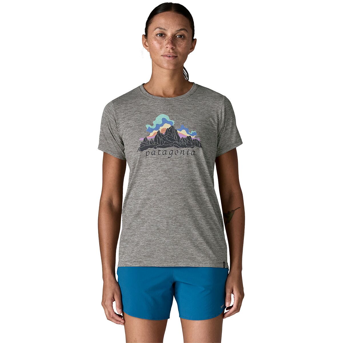 Image of Patagonia Capilene Cool Daily Fitz Roy Nimbus Shirt - Women's Feather Grey, XL