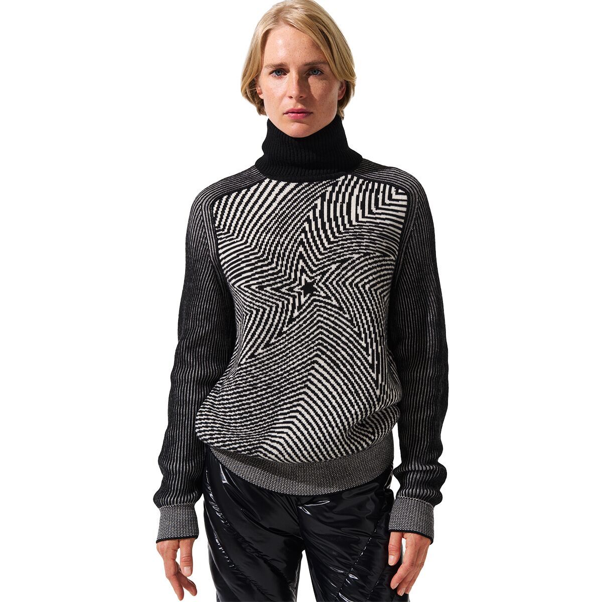 Perfect Moment Wavy Star Roll Neck Sweater - Women's Black/Snow White, XS
