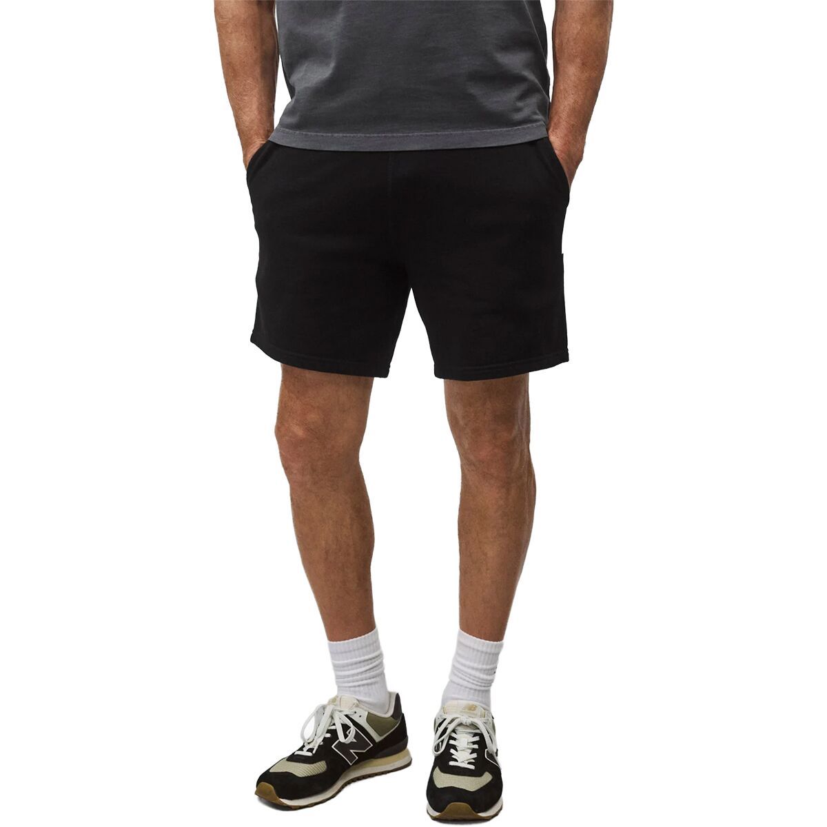 Image of Reigning Champ Midweight Terry 7in Sweatshort - Men's Black, L