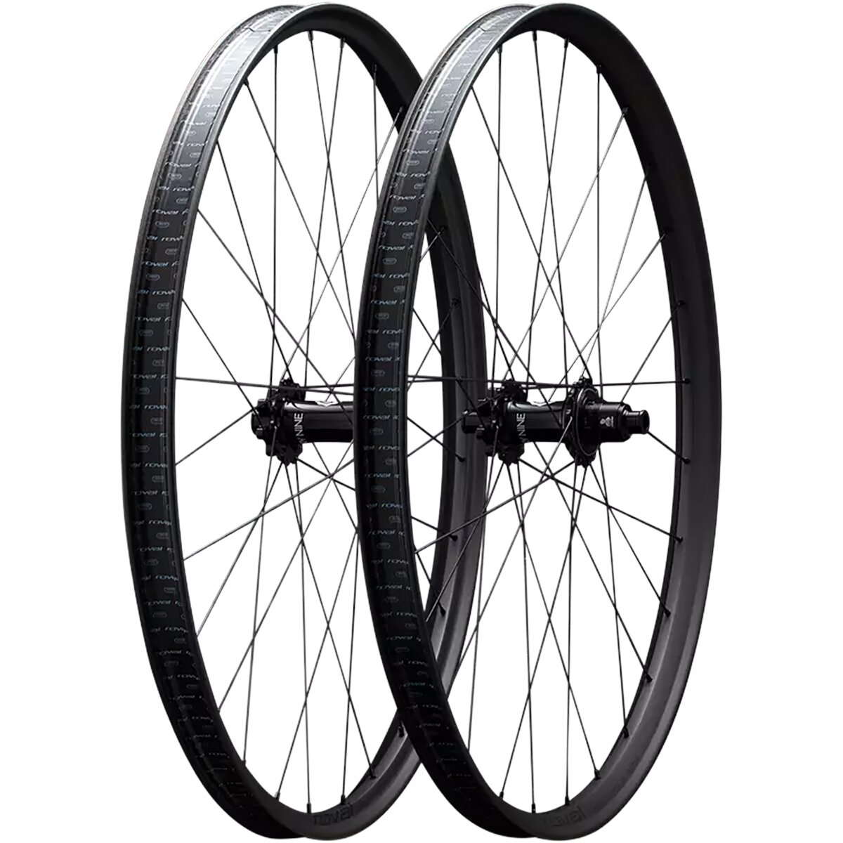 Image of Roval Traverse SL Hydra II 6B 29in Carbon Boost Wheel Carbon/Satin Black, 28h, Front
