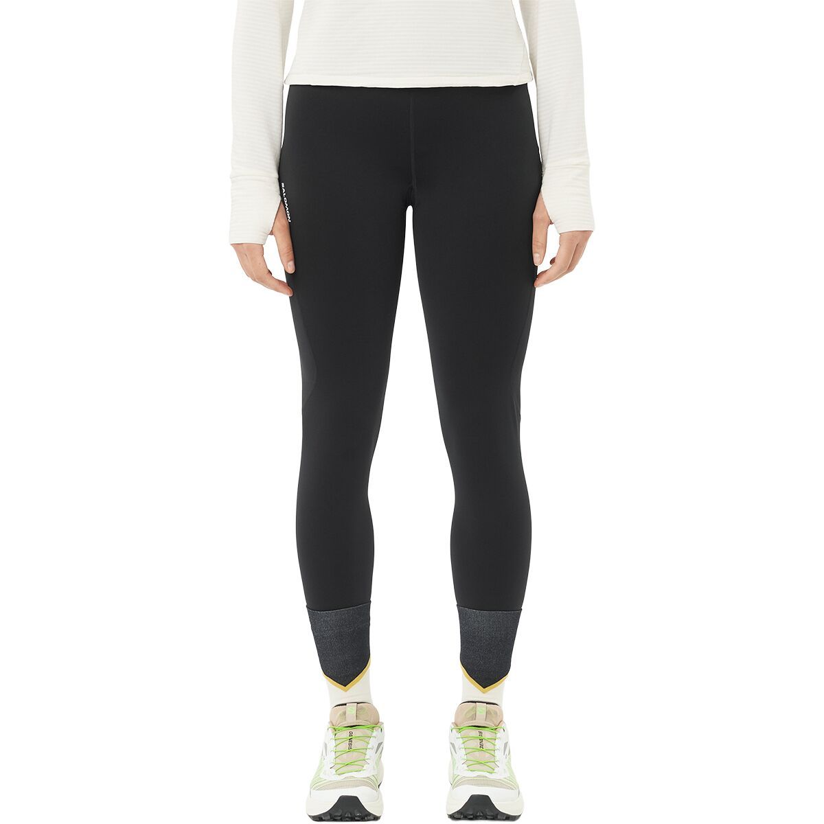 Image of Salomon Shakeout Core Warm Tight - Women's Deep Black, S