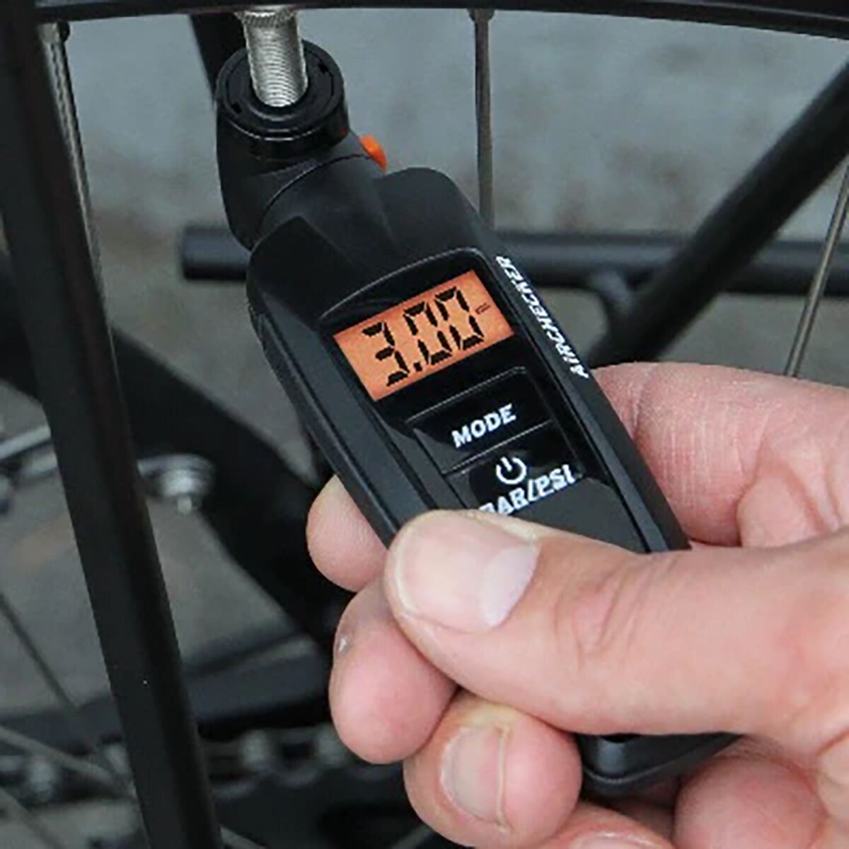 SKS Airchecker Digital Gauge/Pressure Regulator - Bike