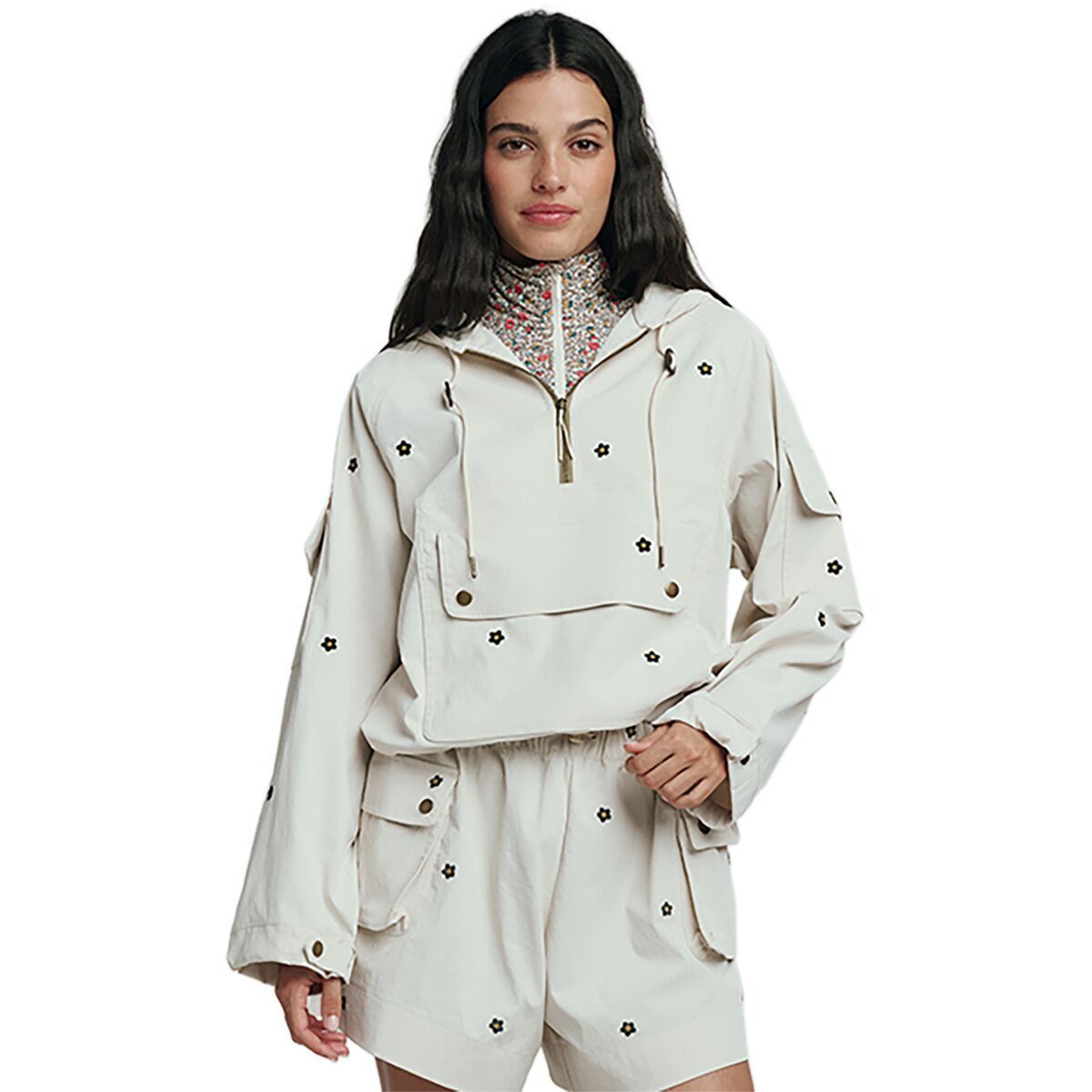 Image of The Great Outdoors The Embroidered Cropped Trailhead Pullover - Women's Cream / Black Daisies, M