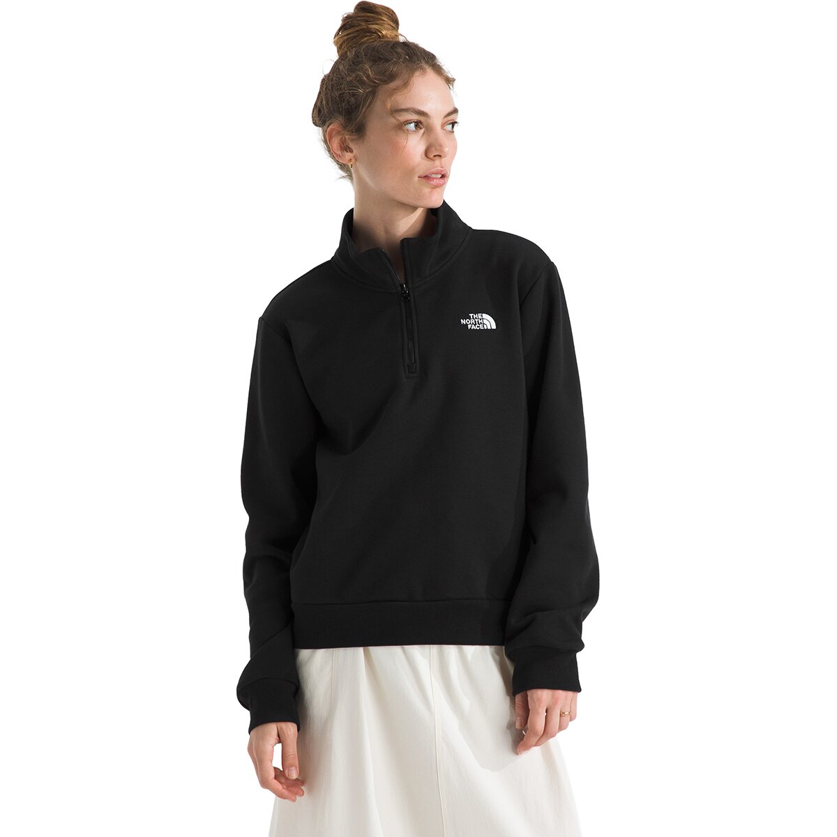 Image of The North Face Evolution Embroidered 1/4-Zip Sweatshirt - Women's TNF Black, L