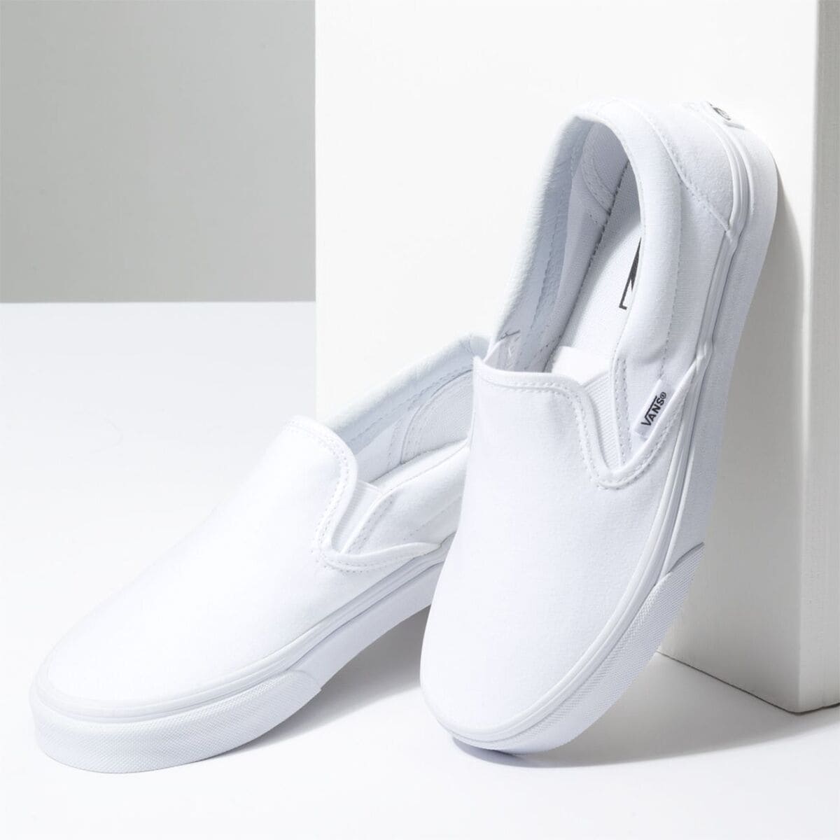 Vans Classic Slip-On Shoes (Low Tide/True White) - 6.0 Boys/7.5 Women