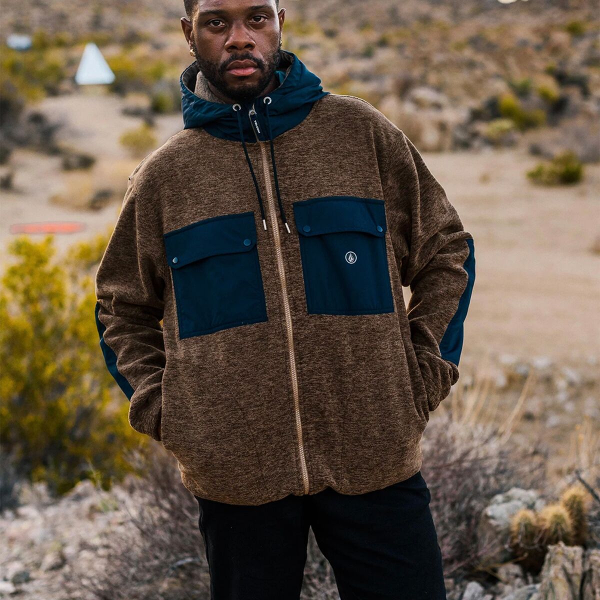 【中古美品】　Lサイズ VOLCOM ウェア上下セット ZIP-TECH 送料無料 VOLCOM ボルコム 上下セット サイズM USED ZIPTECH ジップ
