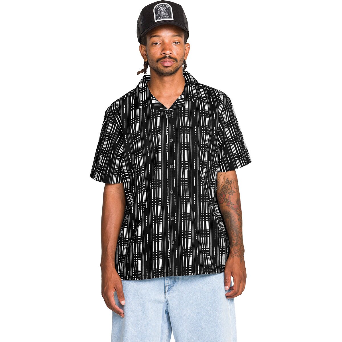 Image of Volcom Macros Short-Sleeve Shirt - Men's Black, M