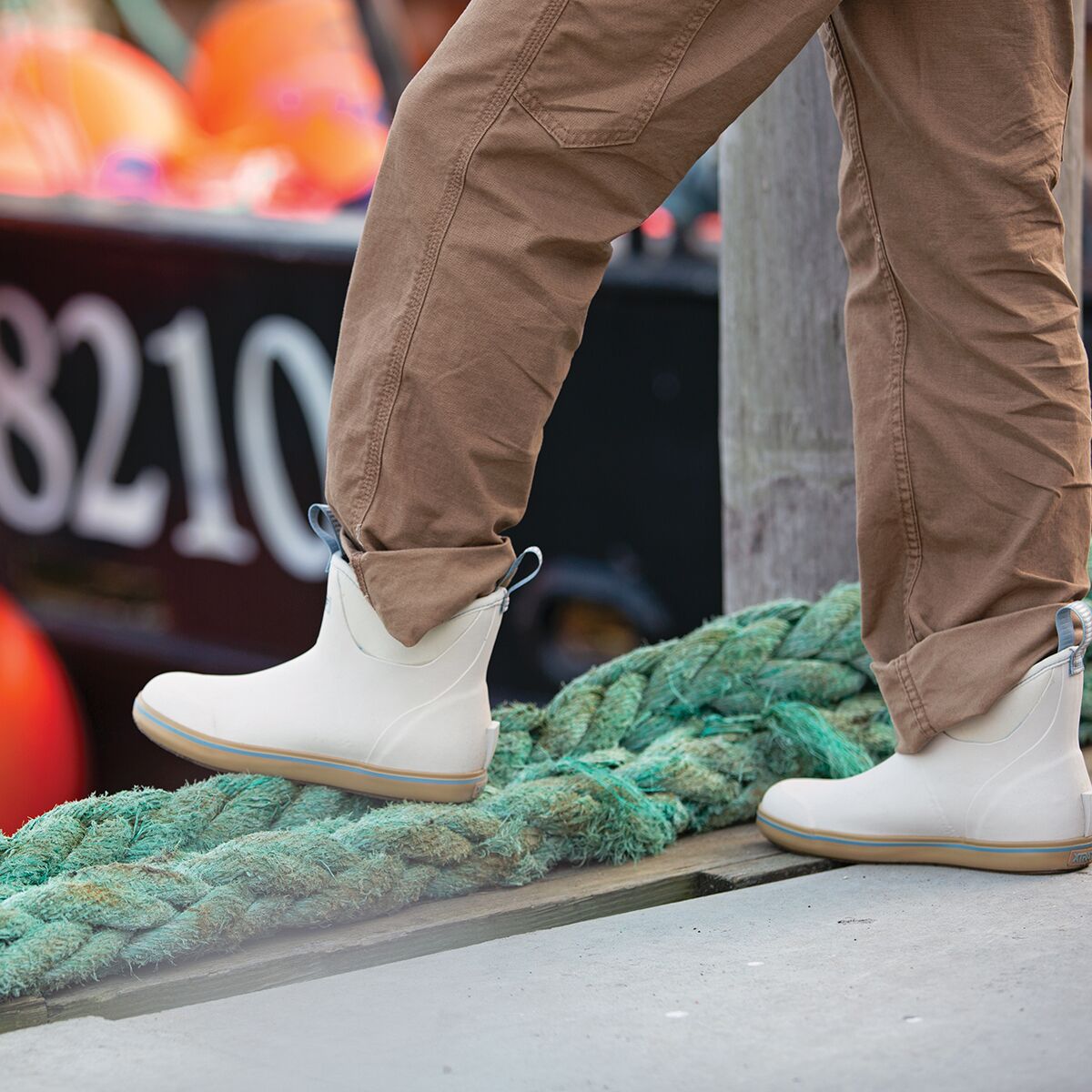 White deck hotsell boots