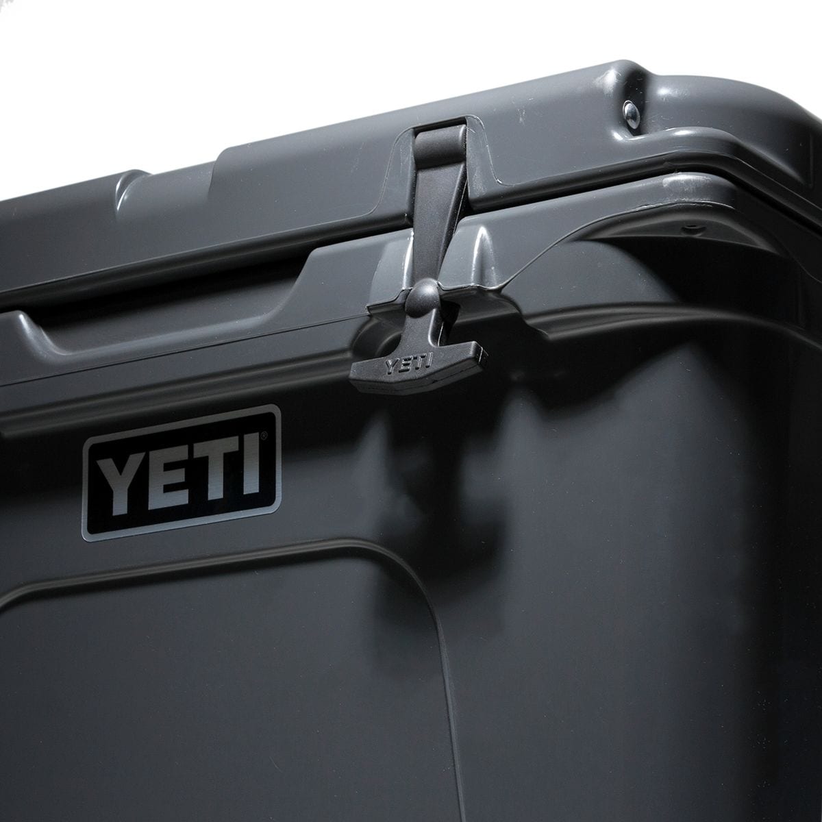 Yeti Charcoal Tundra 35 Cooler