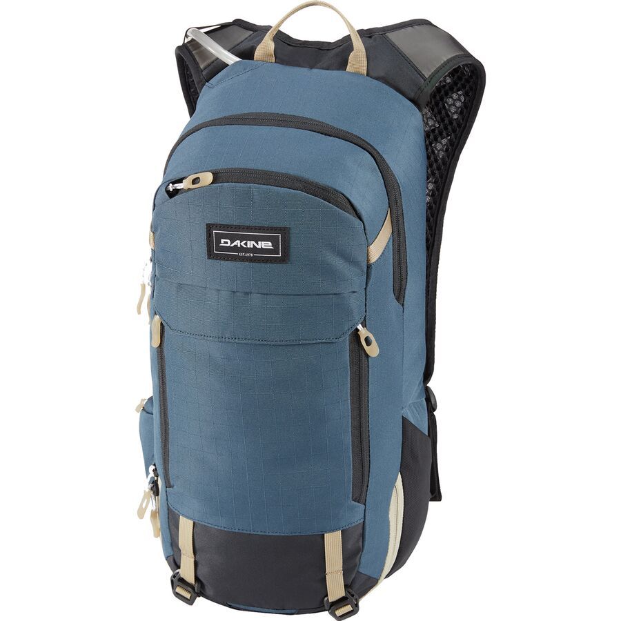 dakine water pack