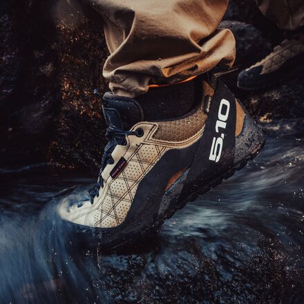 靴 tty Adidas TERREX Guidetennie Pro GTX Shoe - Footwear