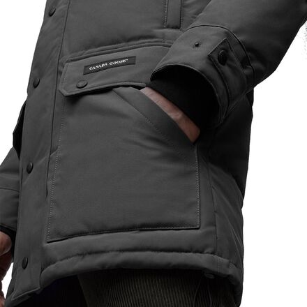 Canada goose zipper stuck jacket deals