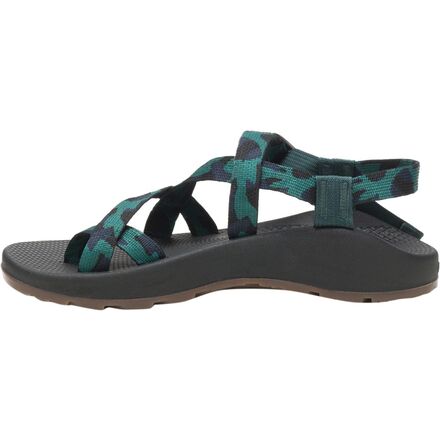 Off brand hotsell chacos at walmart