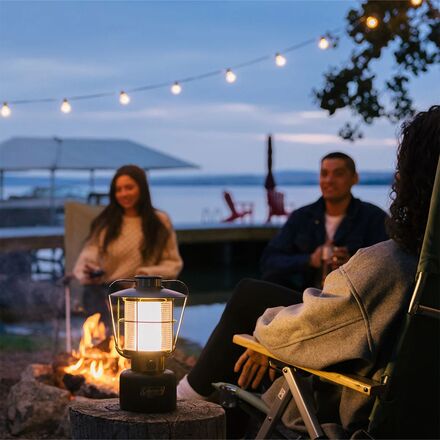 Coleman 1900 Collection 600 Lumen Lantern - Hike & Camp