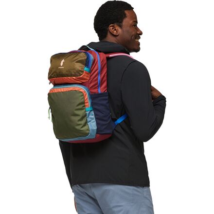 【人気商品】cotopaxi Del Día リュック・バックパック 16L Amazon.com | Cotopaxi Batac 16L Backpack Del Dia Dark, Random