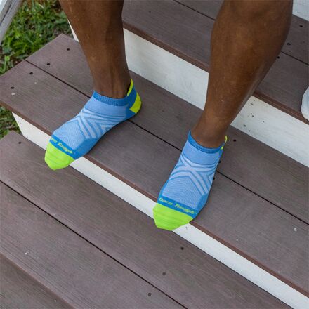 Darn Tough Run No-Show Tab Ultra-Lightweight Sock Clothing