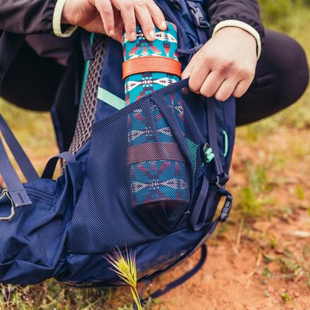 gregory amber backpack Women's 44L Green USED particularly emphasizing its comfort and suitability for long hikes Gregory Mountain Women's Amber 68