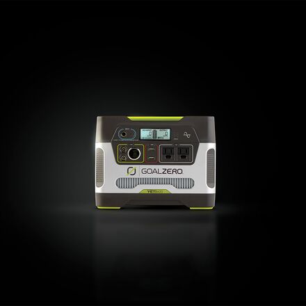 Goal Zero Yeti 400 Solar Generator - Hike & Camp