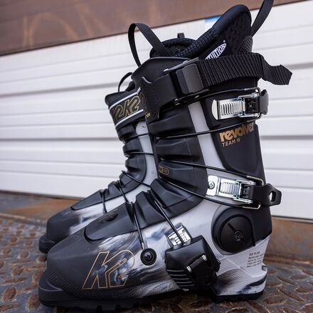 k2 evolver jr ski boots 2023 mountain and freestyle terrains K2 Evolver Jr Ski Boots