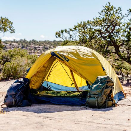 Kelty Far Out 3 Tent: 3-Person 3-Season - Hike & Camp